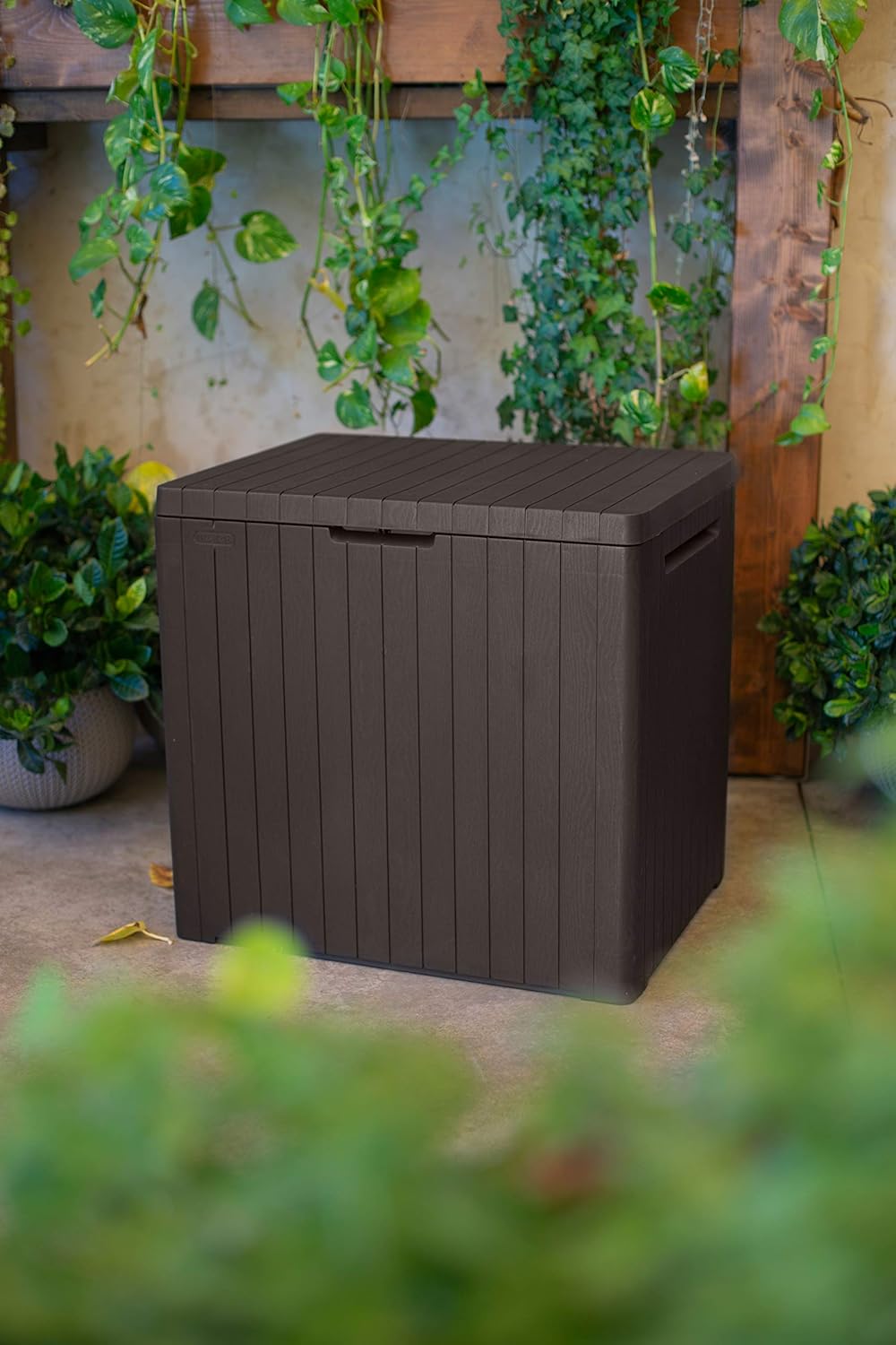 Keter City Outdoor Storage Box - огляд і ціна Gardening Tools Images