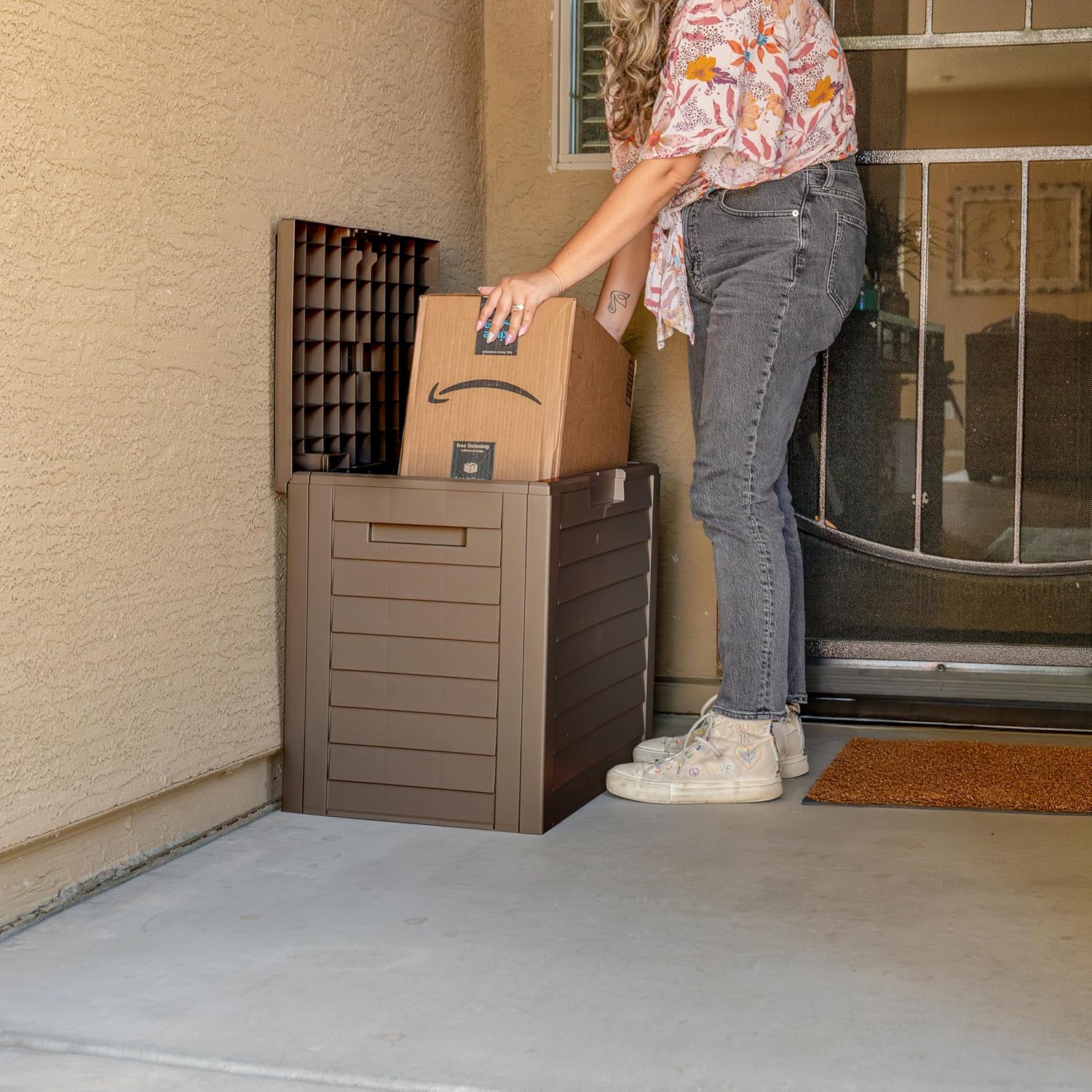 35-Gallon Outdoor Deck Storage - огляд і ціна Gardening Tools Images
